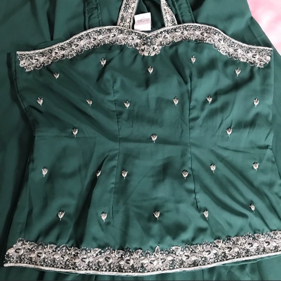 Sari palace 3 peaces skirt and top and scarf - Picture 5 of 8